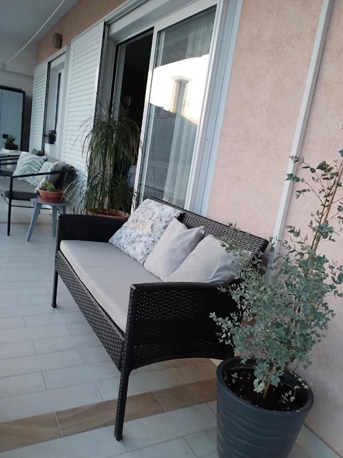 Apartmani Leo-Marin มาคาร์สกา ภายนอก รูปภาพ