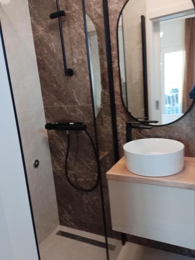 Apartmani Leo-Marin มาคาร์สกา ภายนอก รูปภาพ