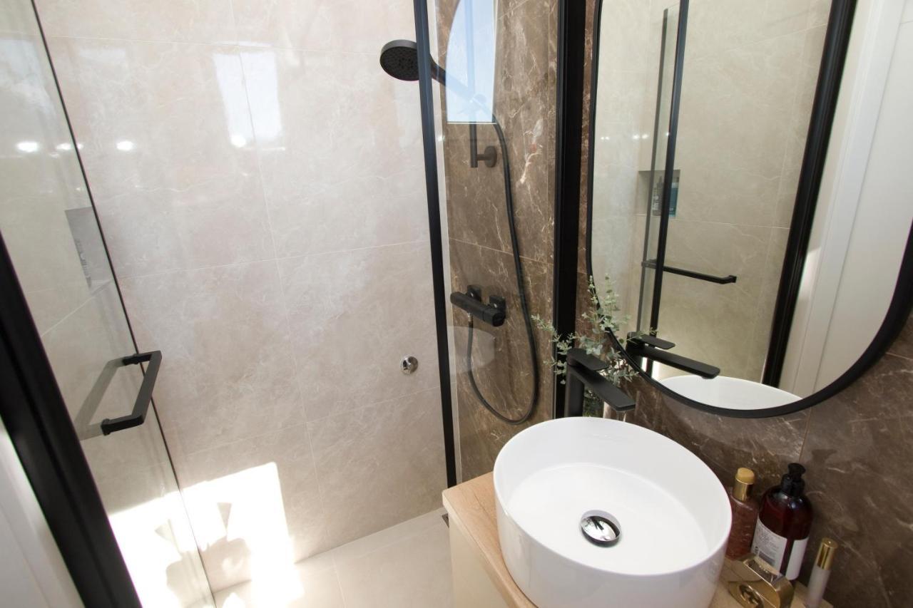 Apartmani Leo-Marin มาคาร์สกา ภายนอก รูปภาพ