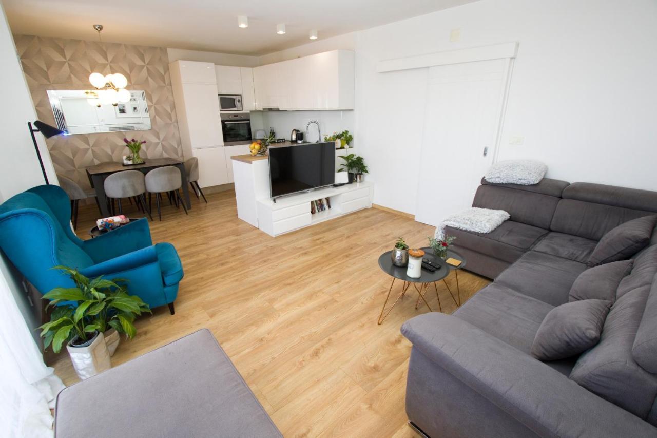 Apartmani Leo-Marin มาคาร์สกา ภายนอก รูปภาพ