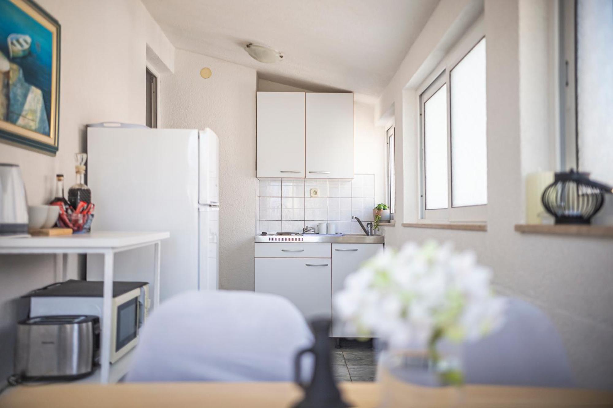 Apartmani Leo-Marin มาคาร์สกา ภายนอก รูปภาพ