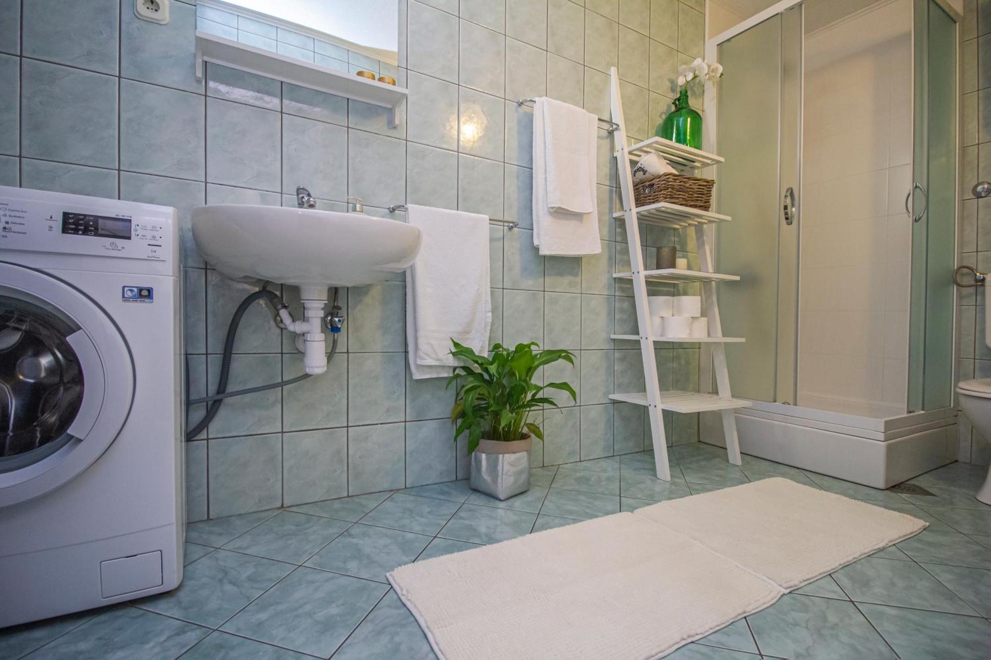 Apartmani Leo-Marin มาคาร์สกา ภายนอก รูปภาพ