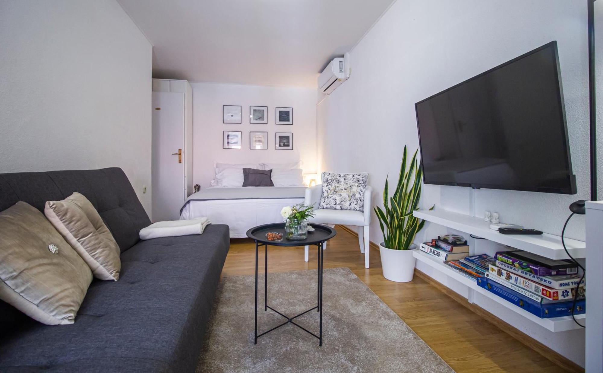 Apartmani Leo-Marin มาคาร์สกา ภายนอก รูปภาพ