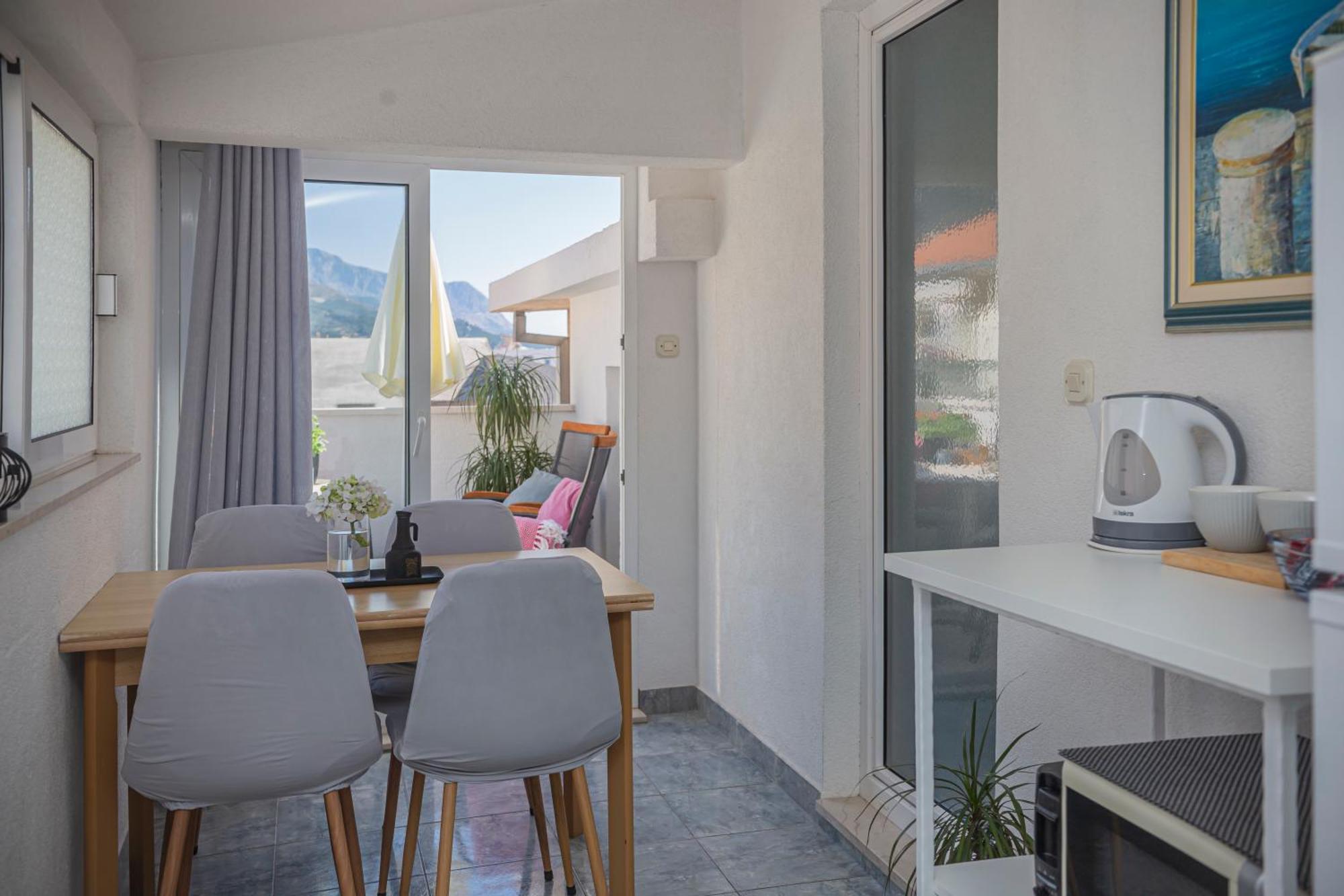 Apartmani Leo-Marin มาคาร์สกา ภายนอก รูปภาพ