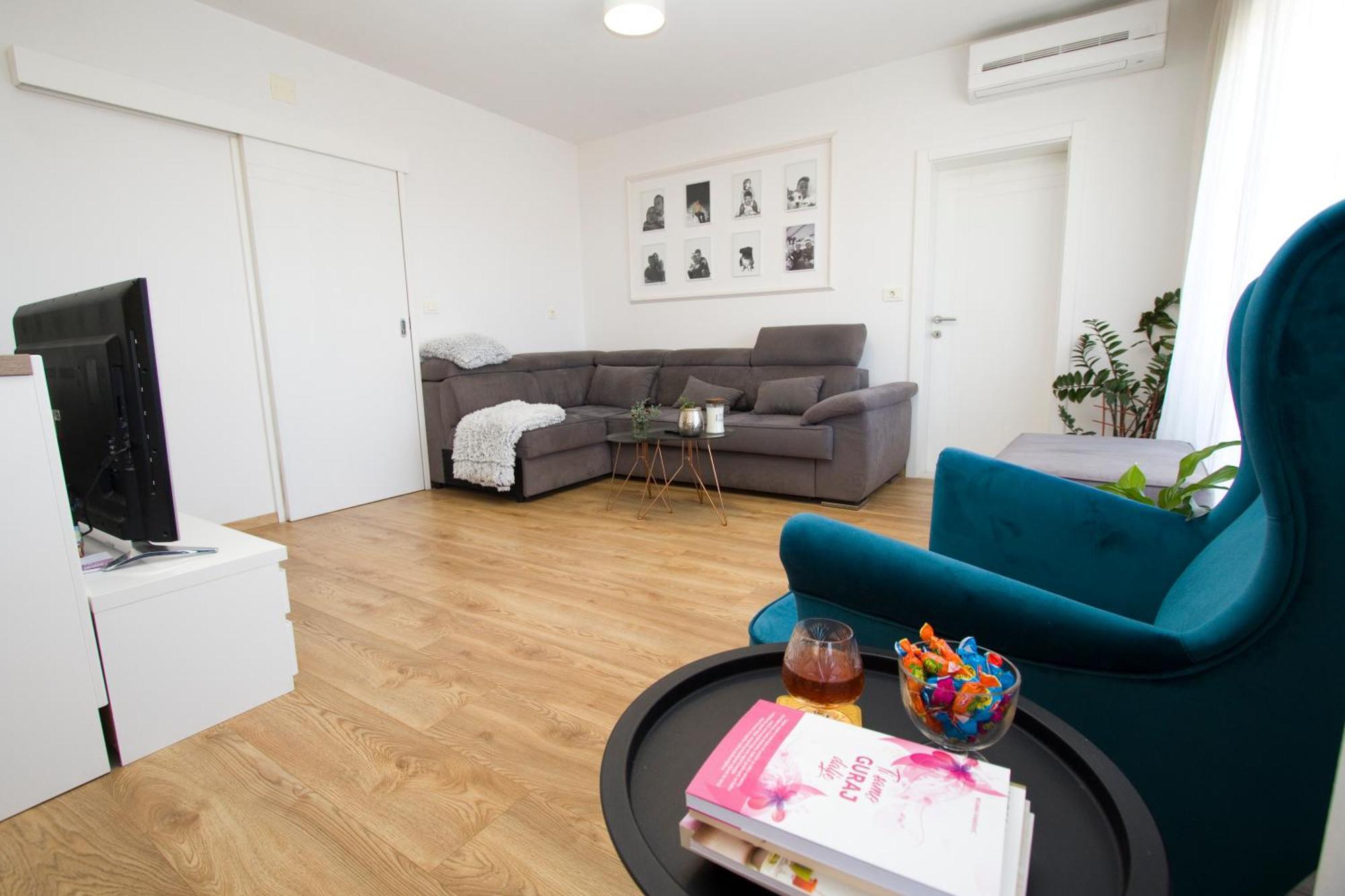 Apartmani Leo-Marin มาคาร์สกา ภายนอก รูปภาพ