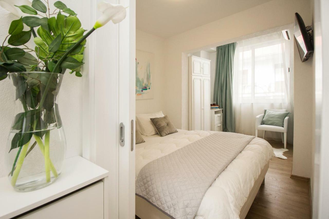 Apartmani Leo-Marin มาคาร์สกา ภายนอก รูปภาพ