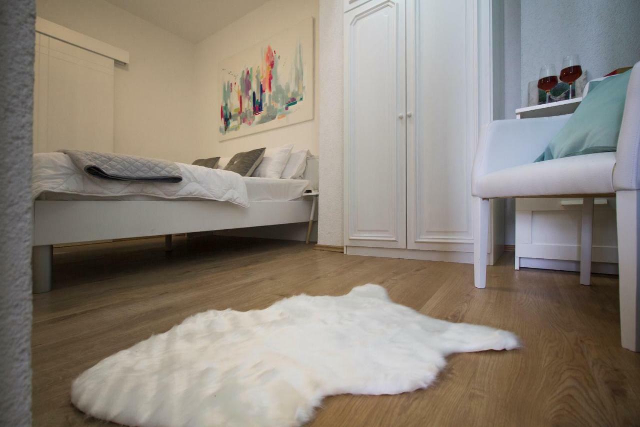 Apartmani Leo-Marin มาคาร์สกา ภายนอก รูปภาพ